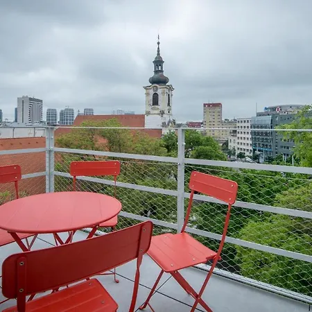 Center Terrace With Ac By Kovee *