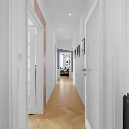 Elegant Terrace - Heart Of Old Town Братислава