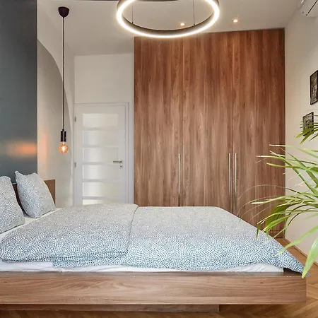 Elegant Terrace - Heart Of Old Town Apartment Bratislava